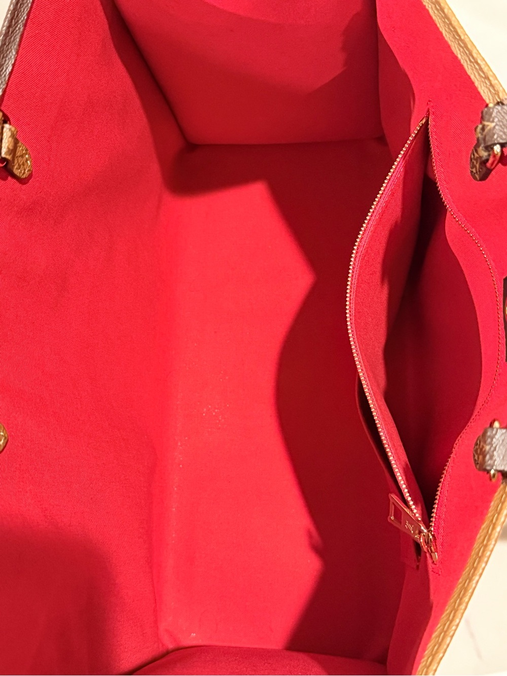 Louis Vuitton On The Go Reverse GM - Picture 15 of 16